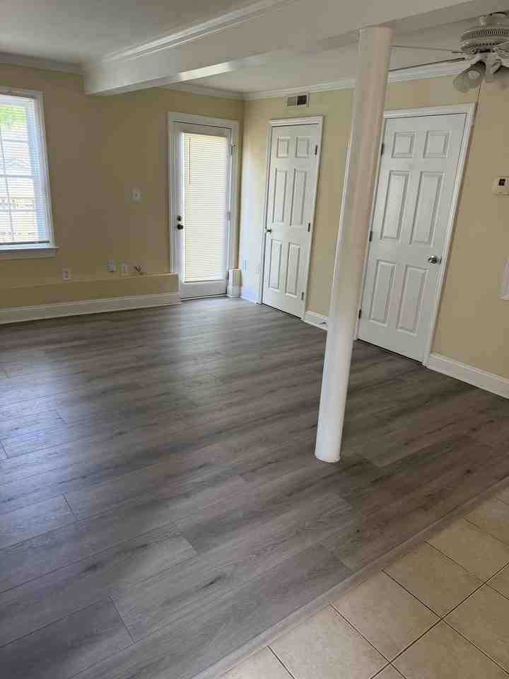 1529 1529 Thomas AvenueApt C #C - Photo 2 of 16