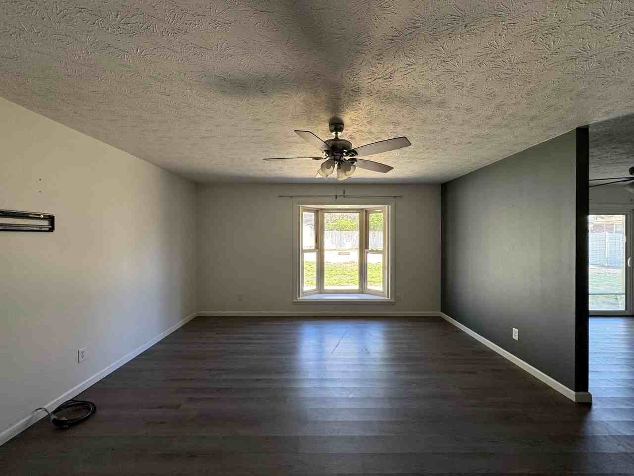 6864 Big Wood Rd - Photo 3 of 24