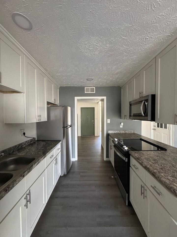 6864 Big Wood Rd - Photo 6 of 24