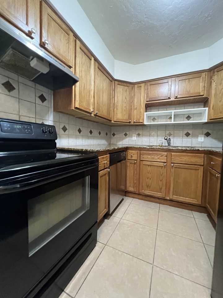 703 Terry Dr #1 - Photo 5 of 20