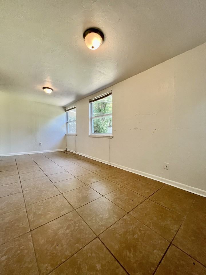 703 Terry Dr #1 - Photo 7 of 20