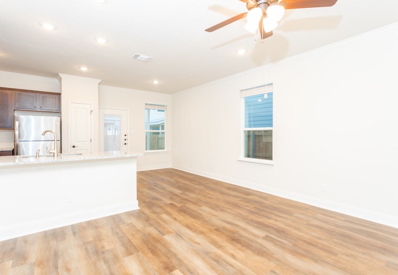 10351 Lynwood Br #102 - Photo 5 of 23