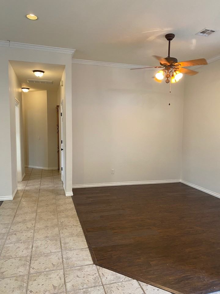 12905 Condor Dr #1 - Photo 4 of 30