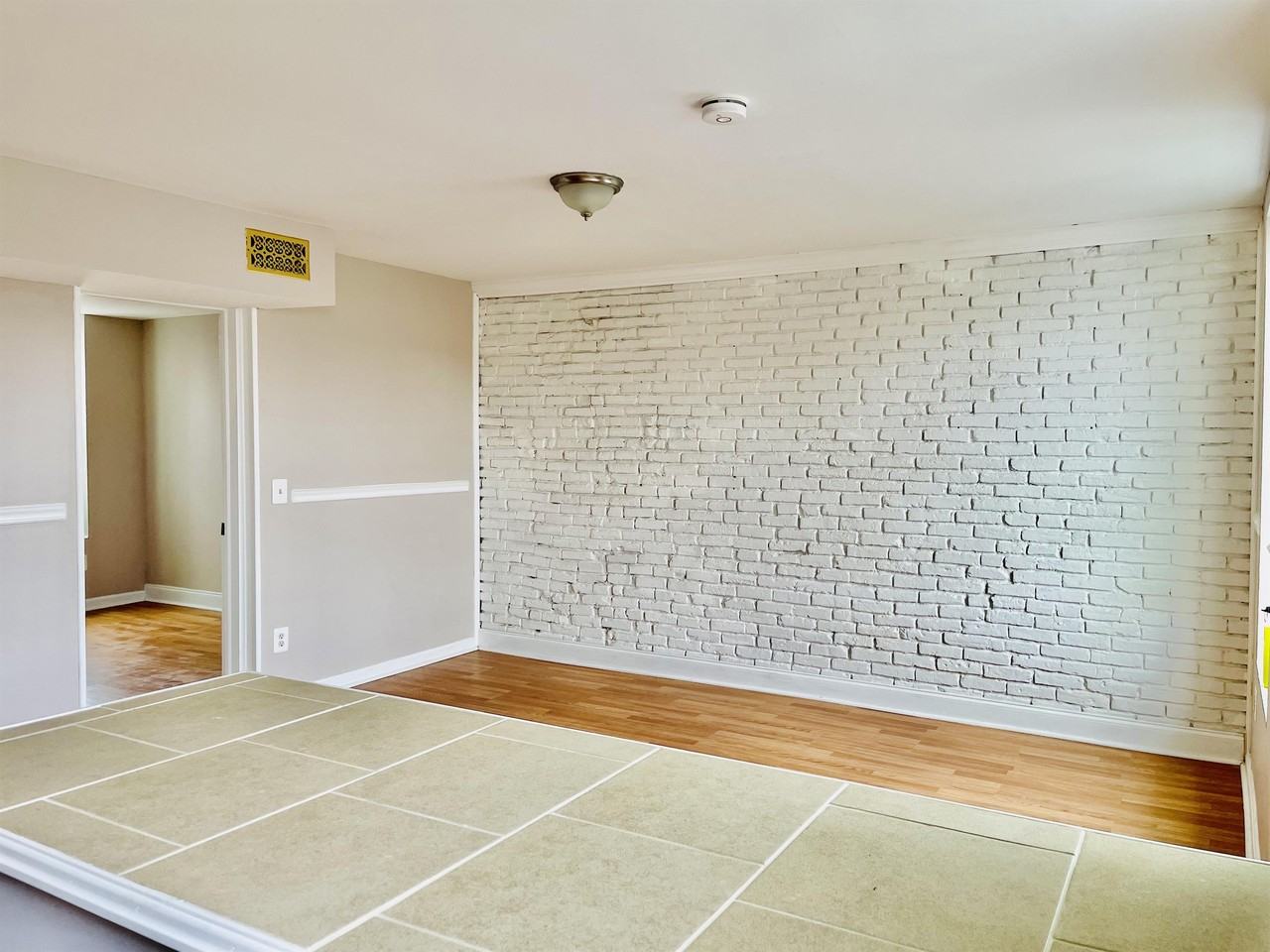 2018 N Charles St #3F