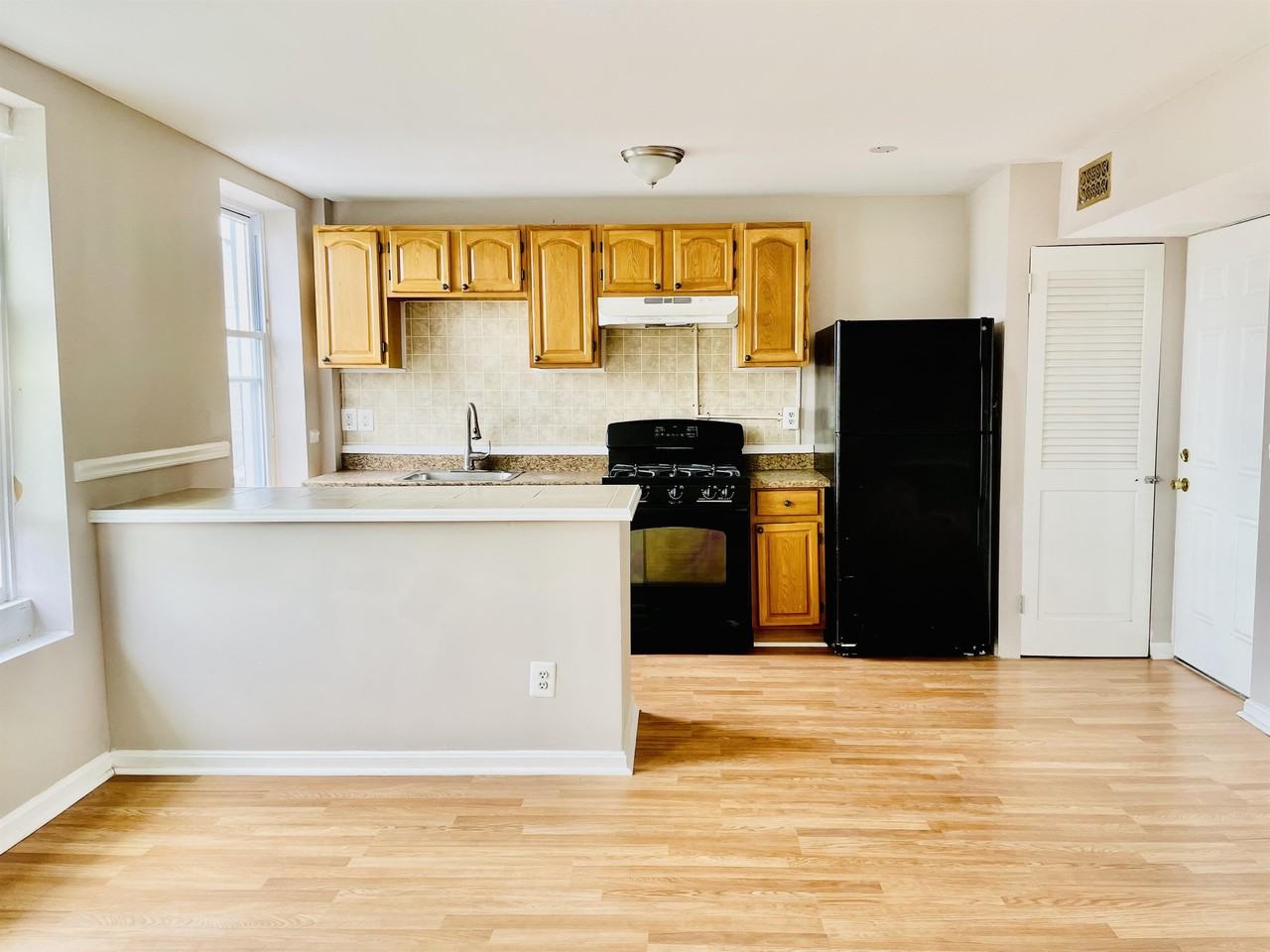 2018 N Charles St #3F - Photo 2 of 7