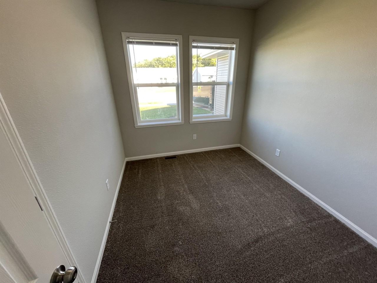 2620 S Claremont Dr #1 - Photo 5 of 10