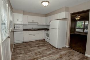 201 Davis Ave - Photo 1 of 1