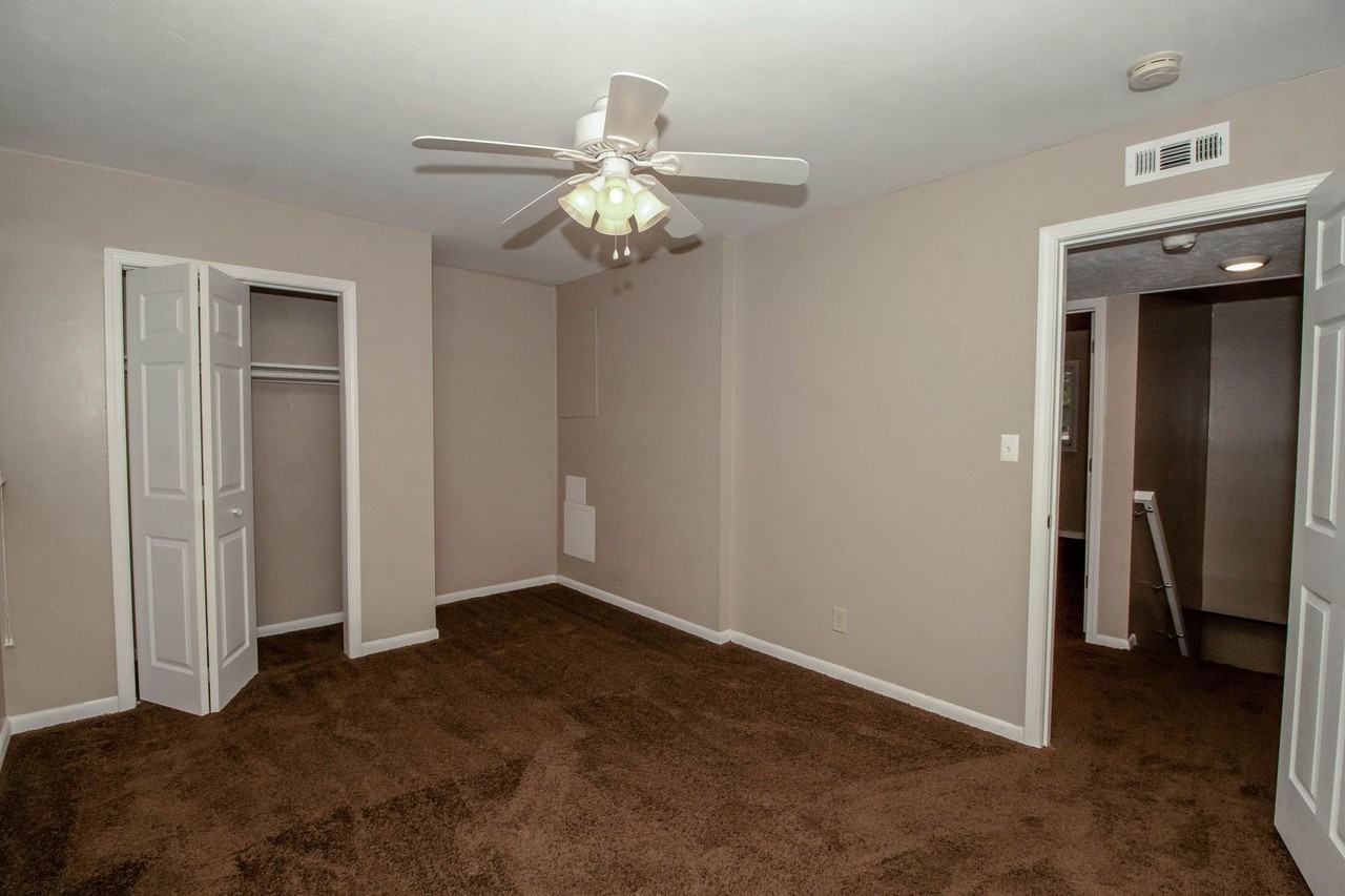 201 Davis Ave - Photo 7 of 15