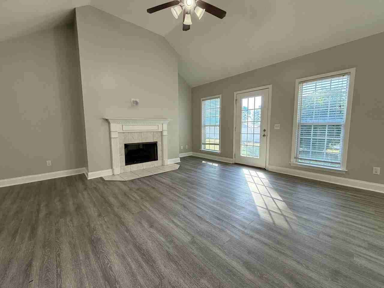 1003 Moss Creek Cir #1 - Photo 4 of 16