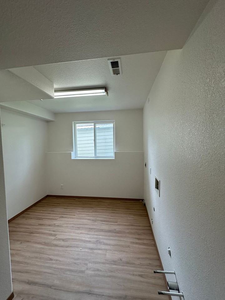 203 S Riverwood Ct - Photo 7 of 12