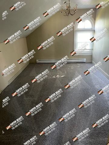 533 W Franklin St #1 - Photo 4 of 8