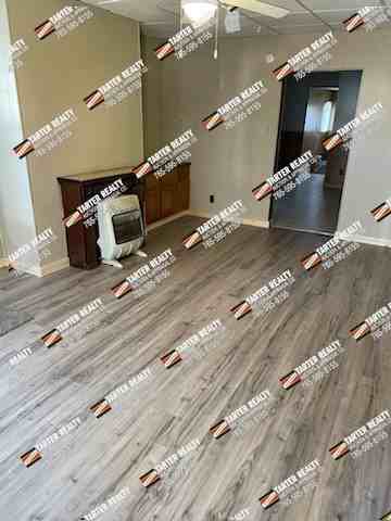 533 W Franklin St #1 - Photo 5 of 8