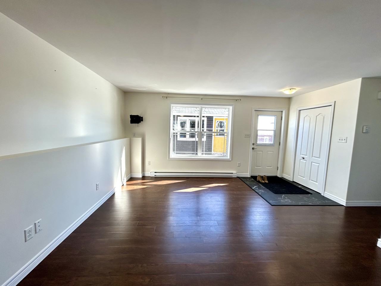 42 Lady Anderson St #A - Photo 4 of 14