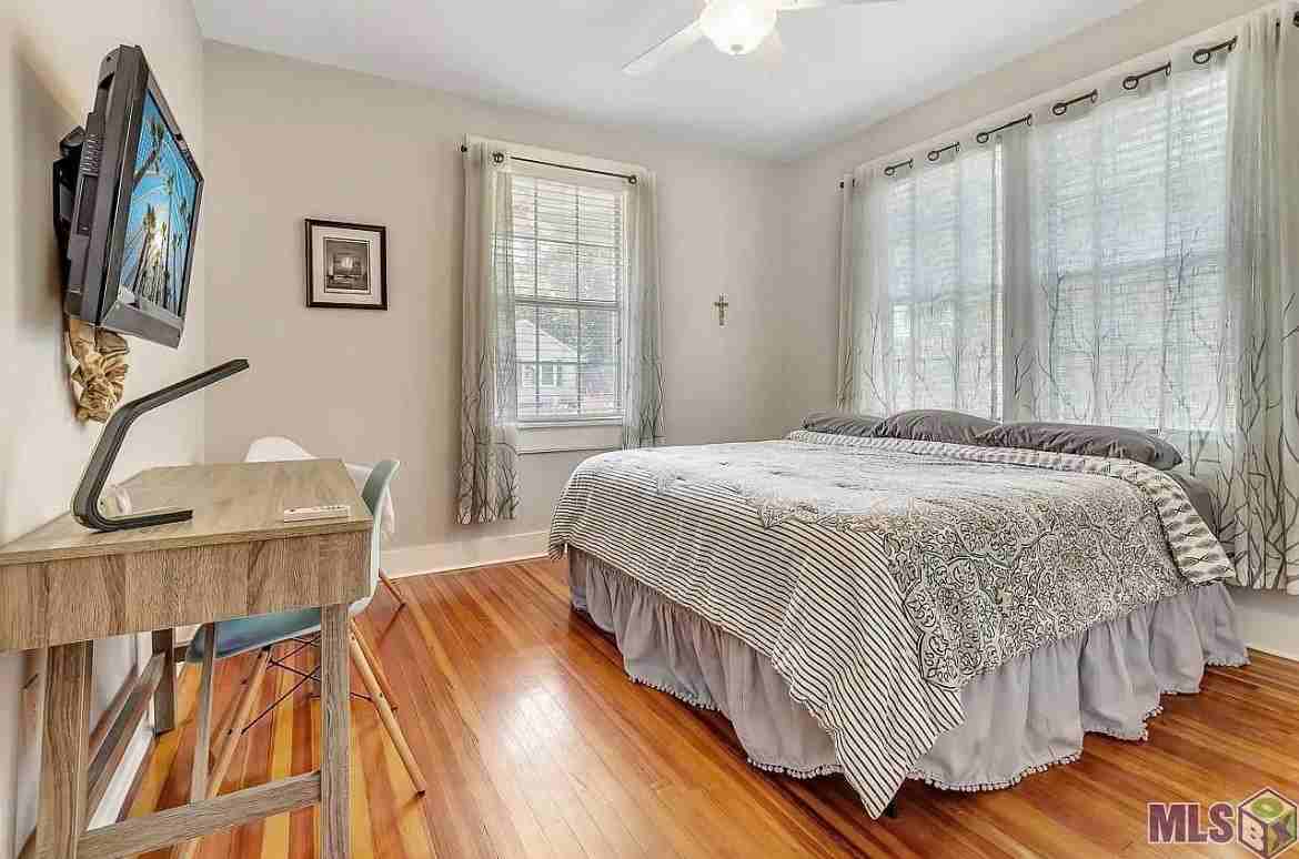 612 Arlington Ave #1 - Photo 6 of 10