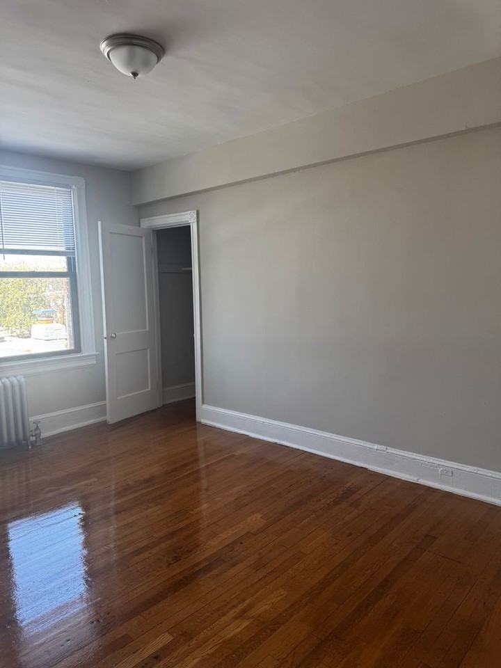 3100 WARDER ST NW - Photo 3 of 8