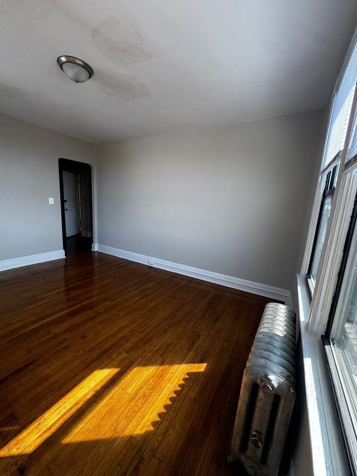 3100 WARDER ST NW - Photo 7 of 8