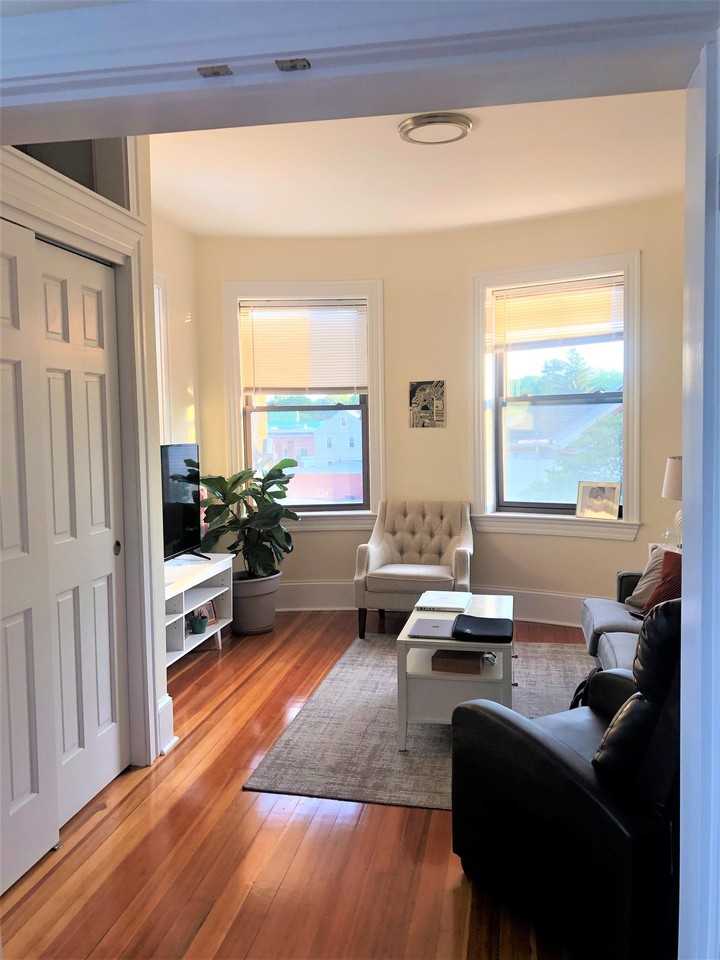 9 Seaverns Ave #9-3F - Photo 4 of 11