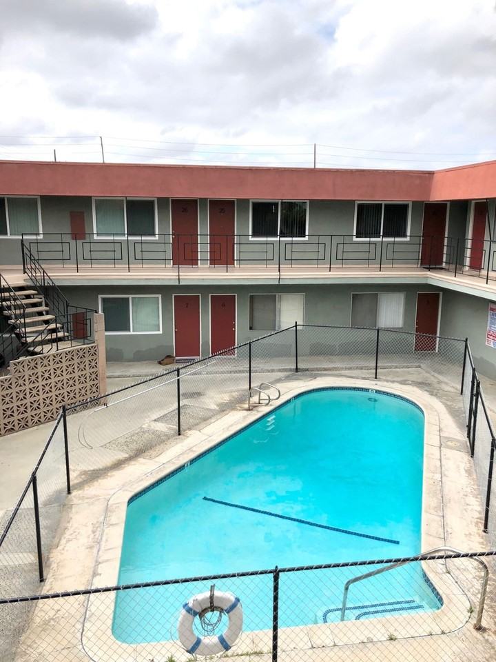 Lauret - Photo 2 of 6