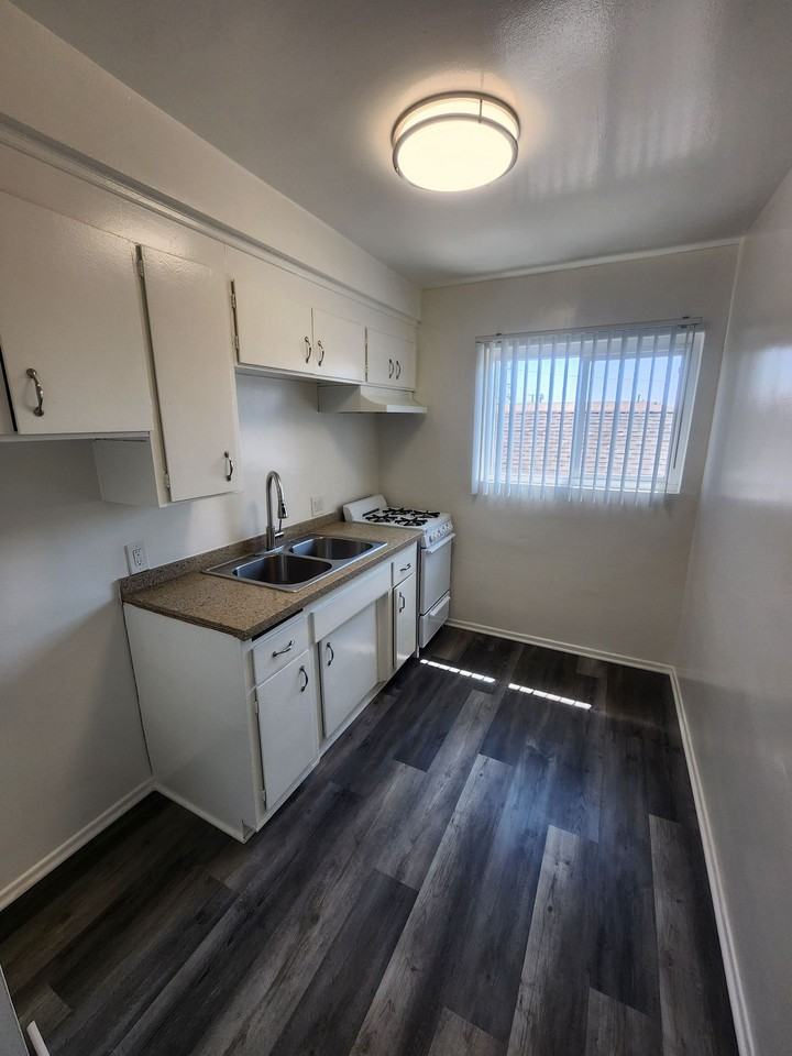 Lauret - Photo 3 of 6