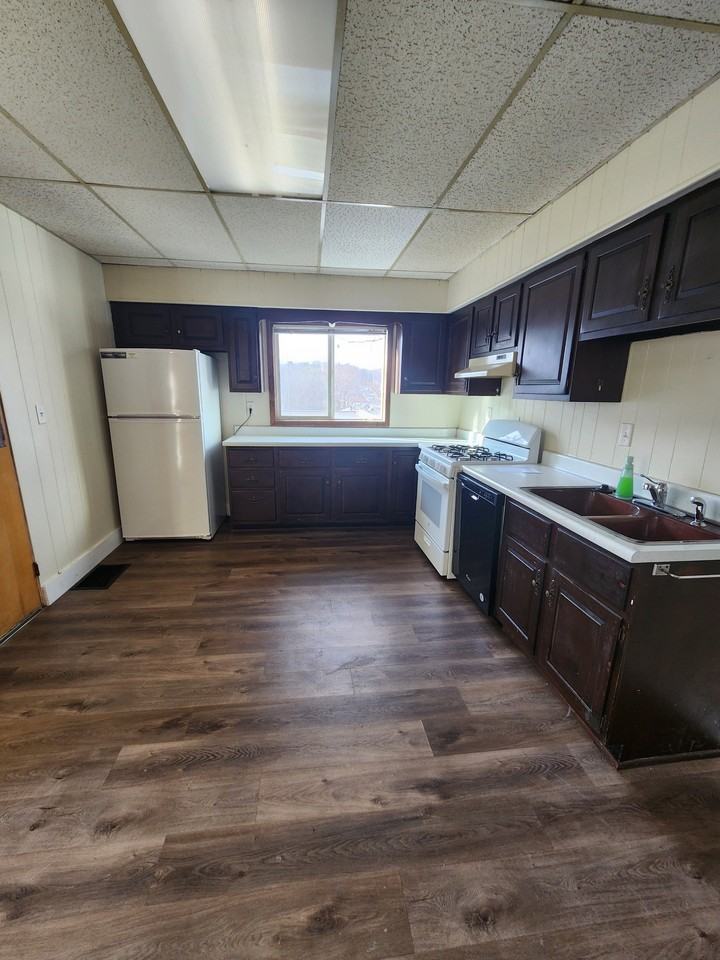 2259 Schroeder St #1 - Photo 7 of 22