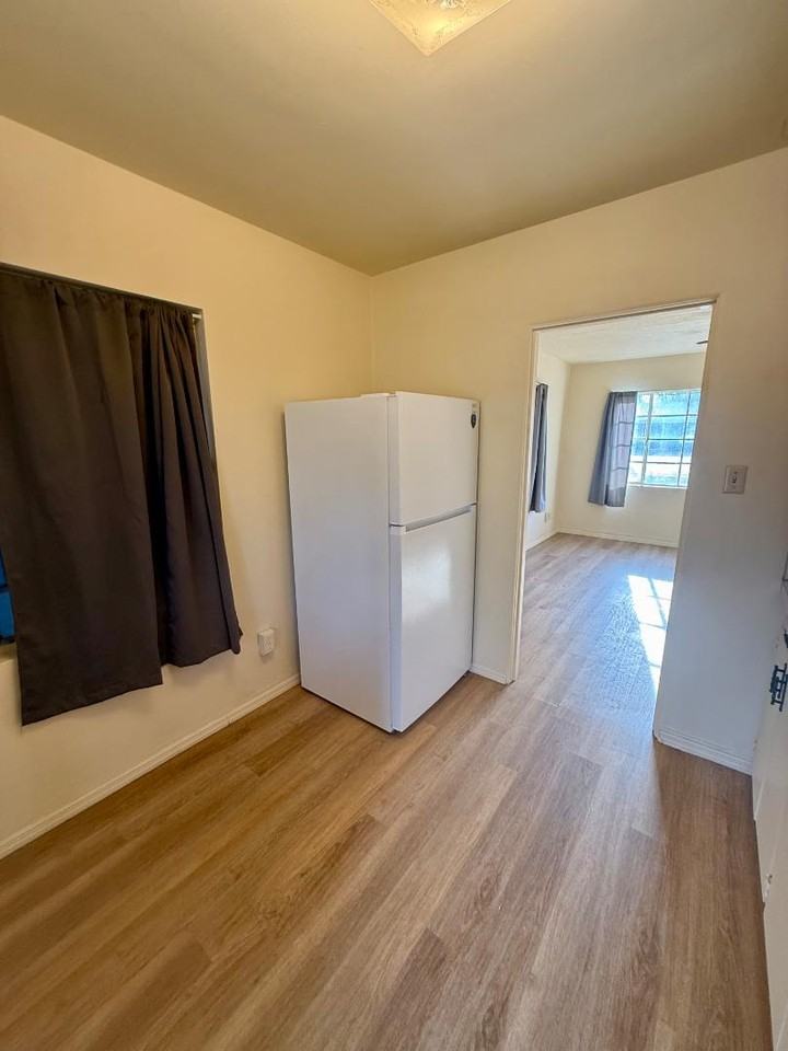 602 Welshire St - Photo 4 of 9