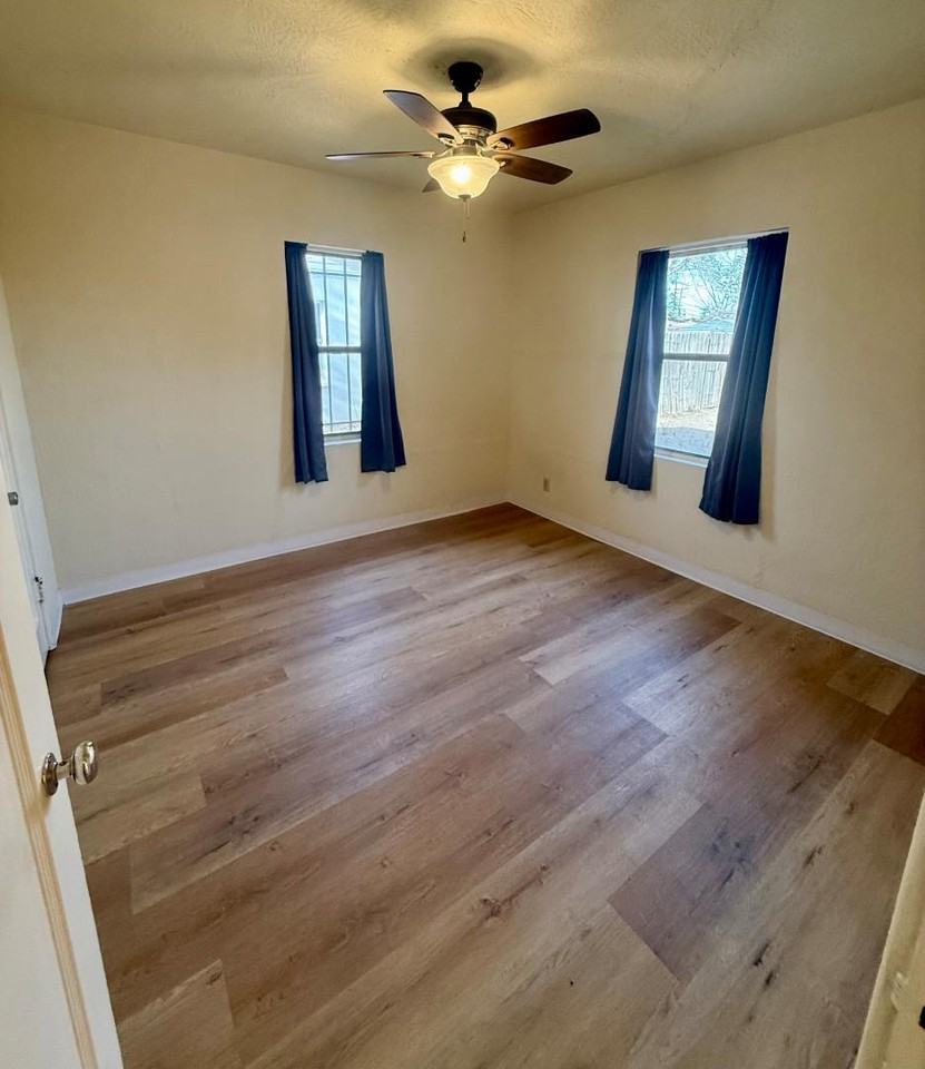 602 Welshire St - Photo 6 of 9