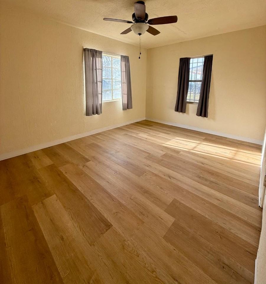 602 Welshire St - Photo 7 of 9