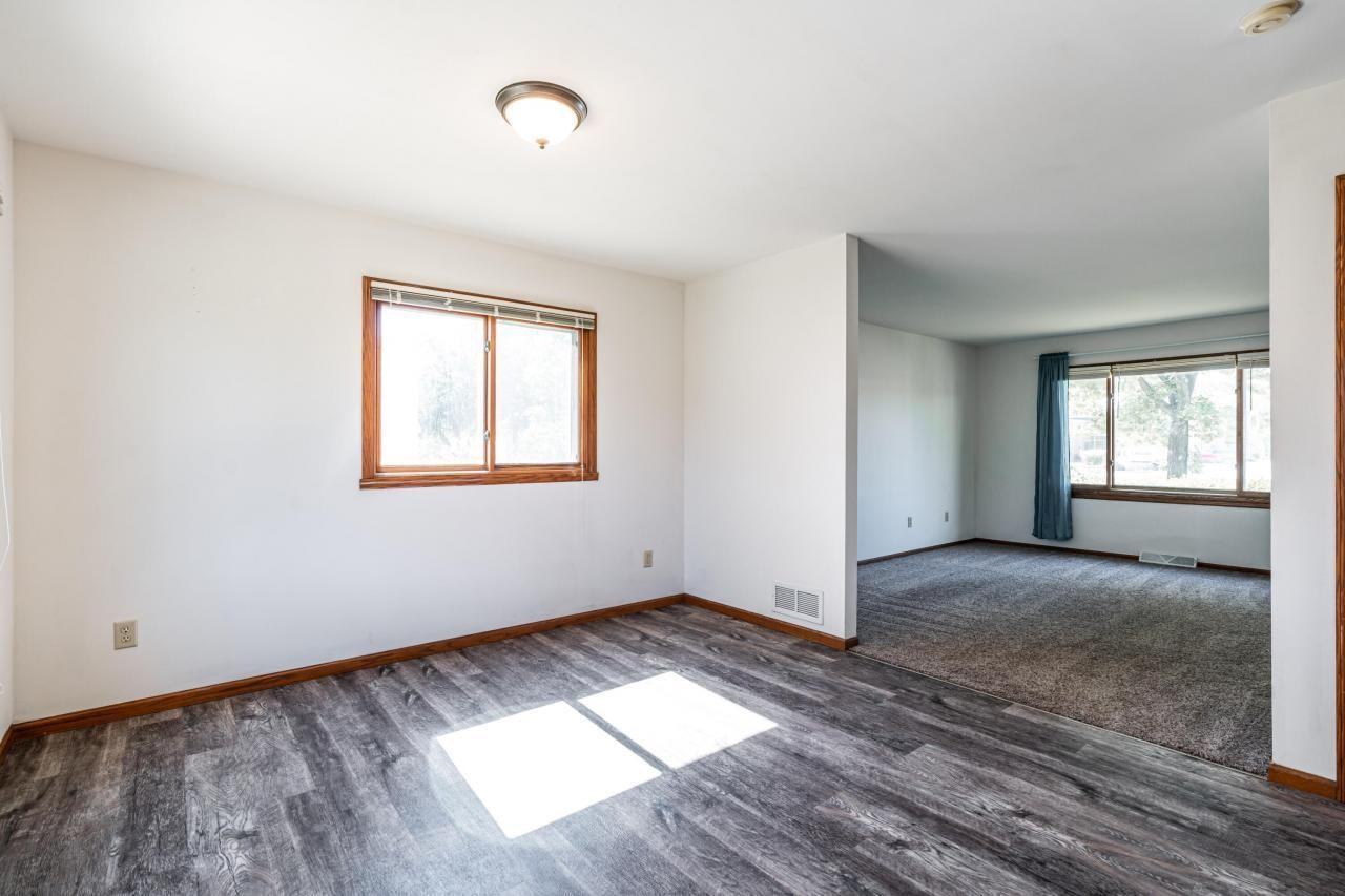 West Allis Townhouse - Photo 5 of 10