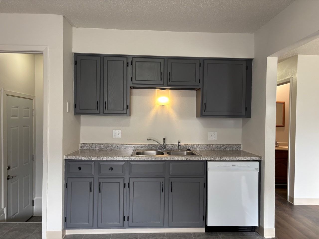 935 Herold Ave - Photo 4 of 11