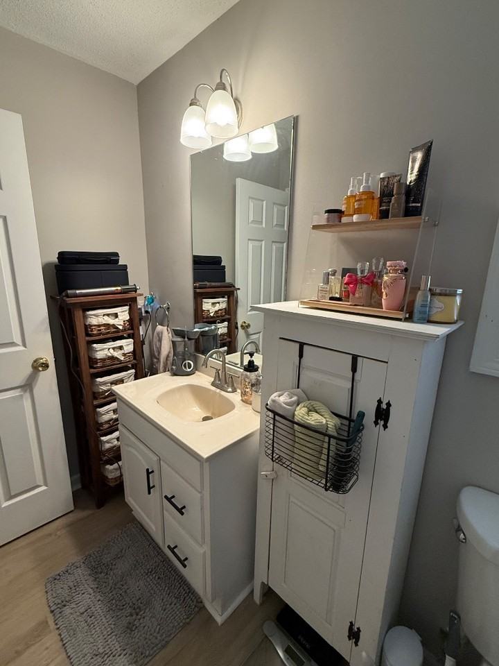 108 Berry St - Photo 6 of 10