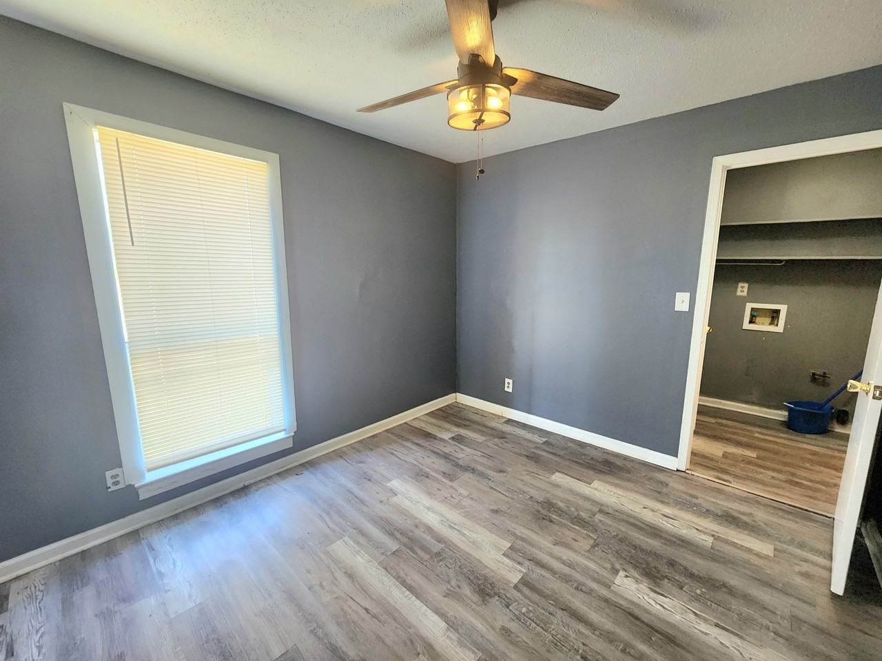 6061 Briarhurst Dr #32 - Photo 4 of 10