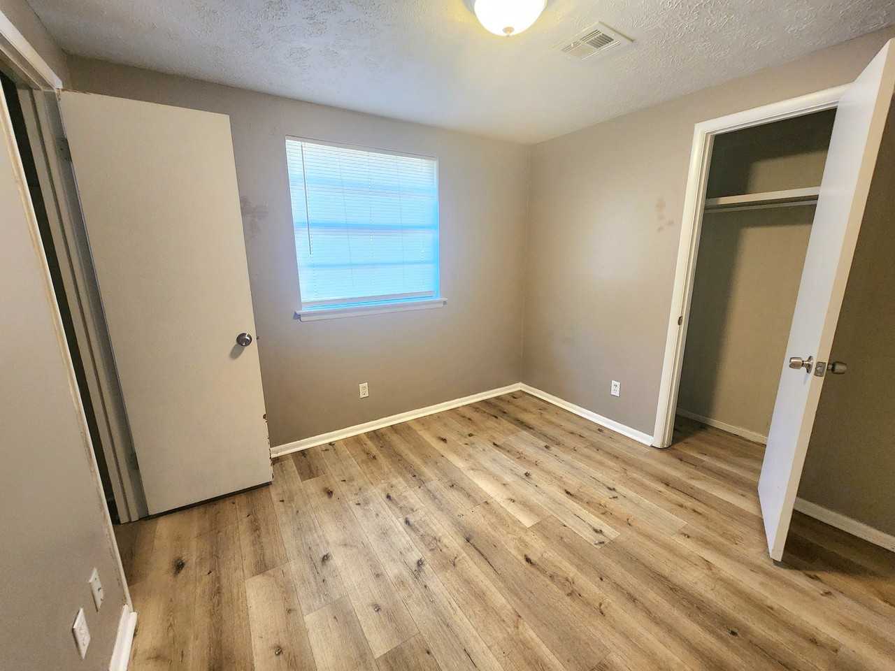 102 White Oak DrPrattville #1 - Photo 2 of 10