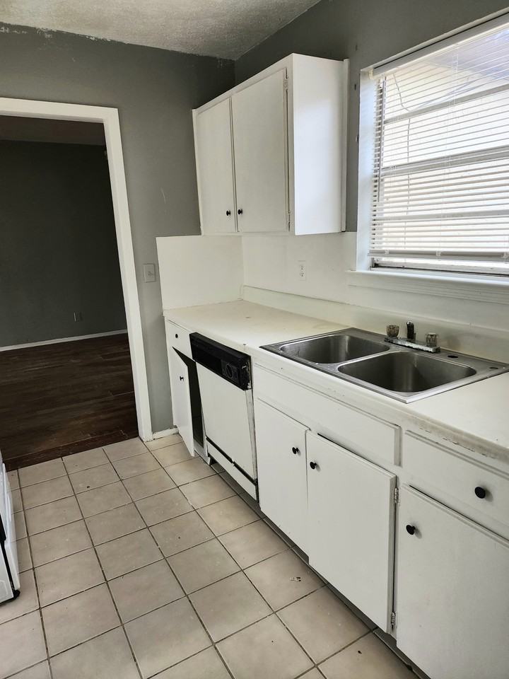 6105 Jennifer LaneMontgomery #33 - Photo 6 of 14