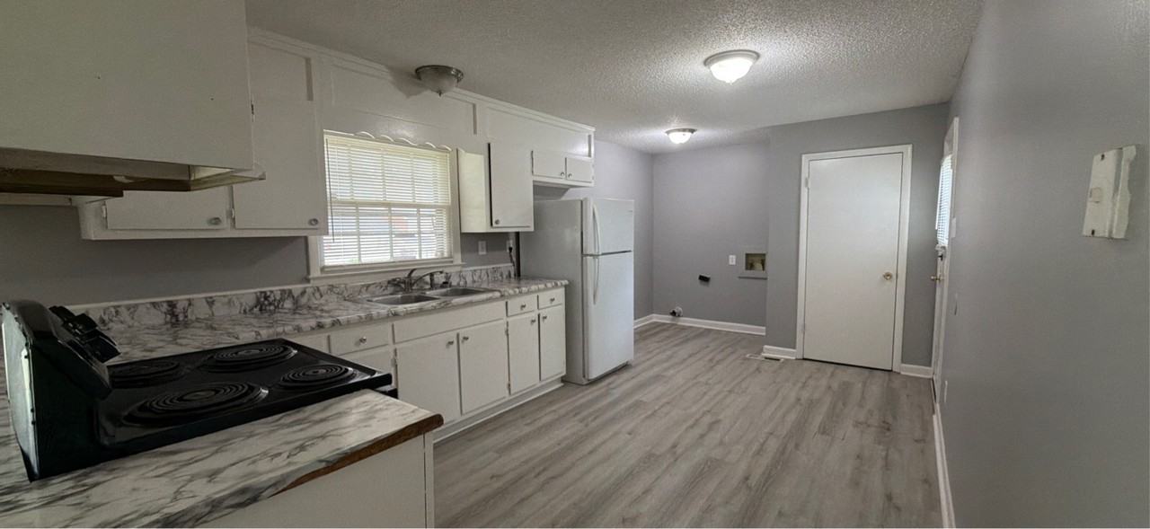 2719 Clayton Dr Nw #A - Photo 2 of 11