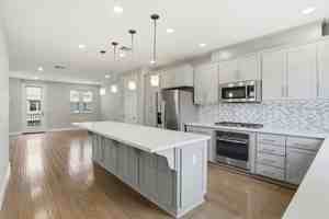 featured image of 621 Cinnamon Cir #1