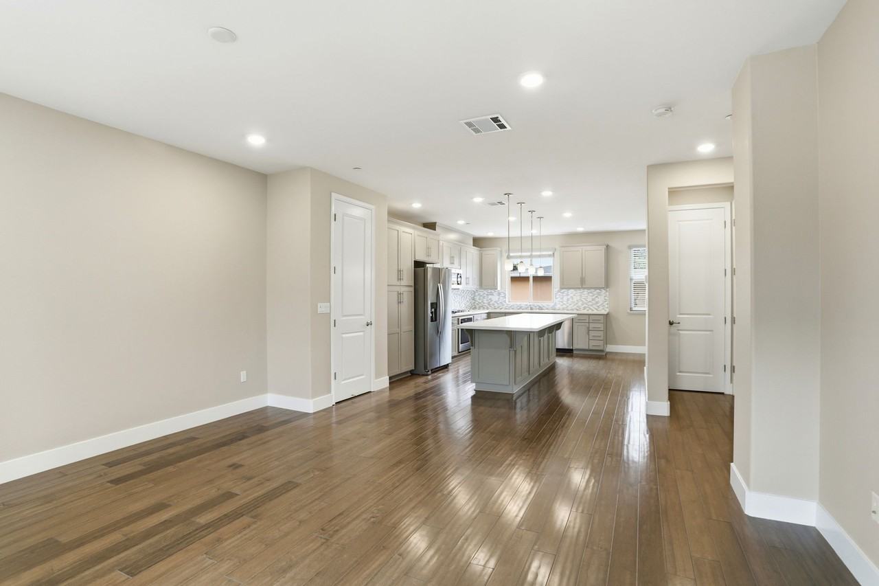 621 Cinnamon Cir #1 - Photo 7 of 41