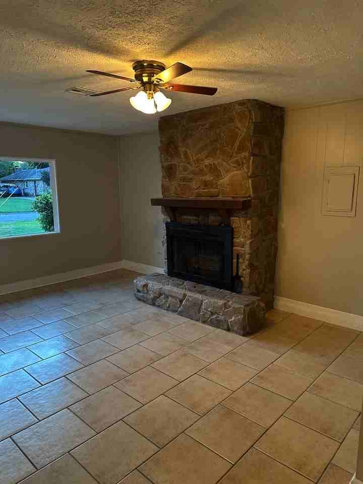 113 Lori StreetPrattville #8 - Photo 4 of 37