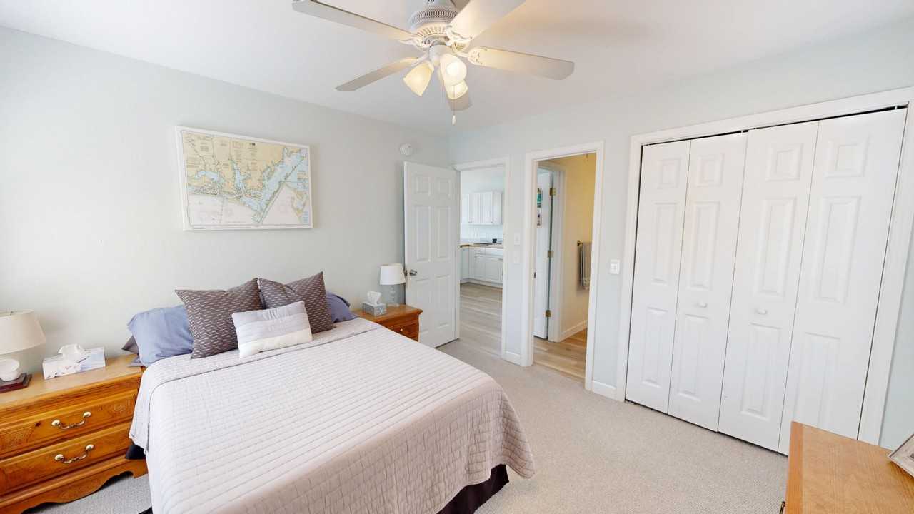 123 Harbour View Dr #1 - Photo 7 of 20