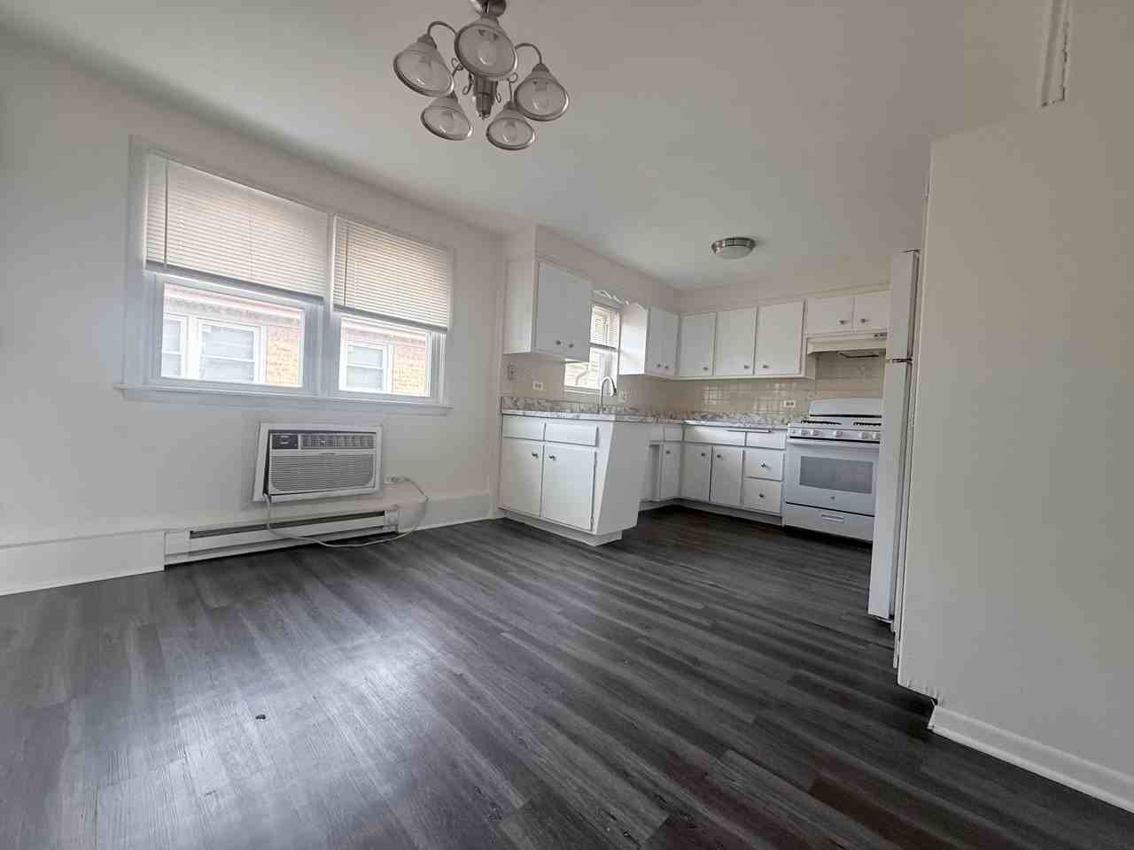 3601 N. OCONTO 3 East #3EAST - Photo 2 of 27