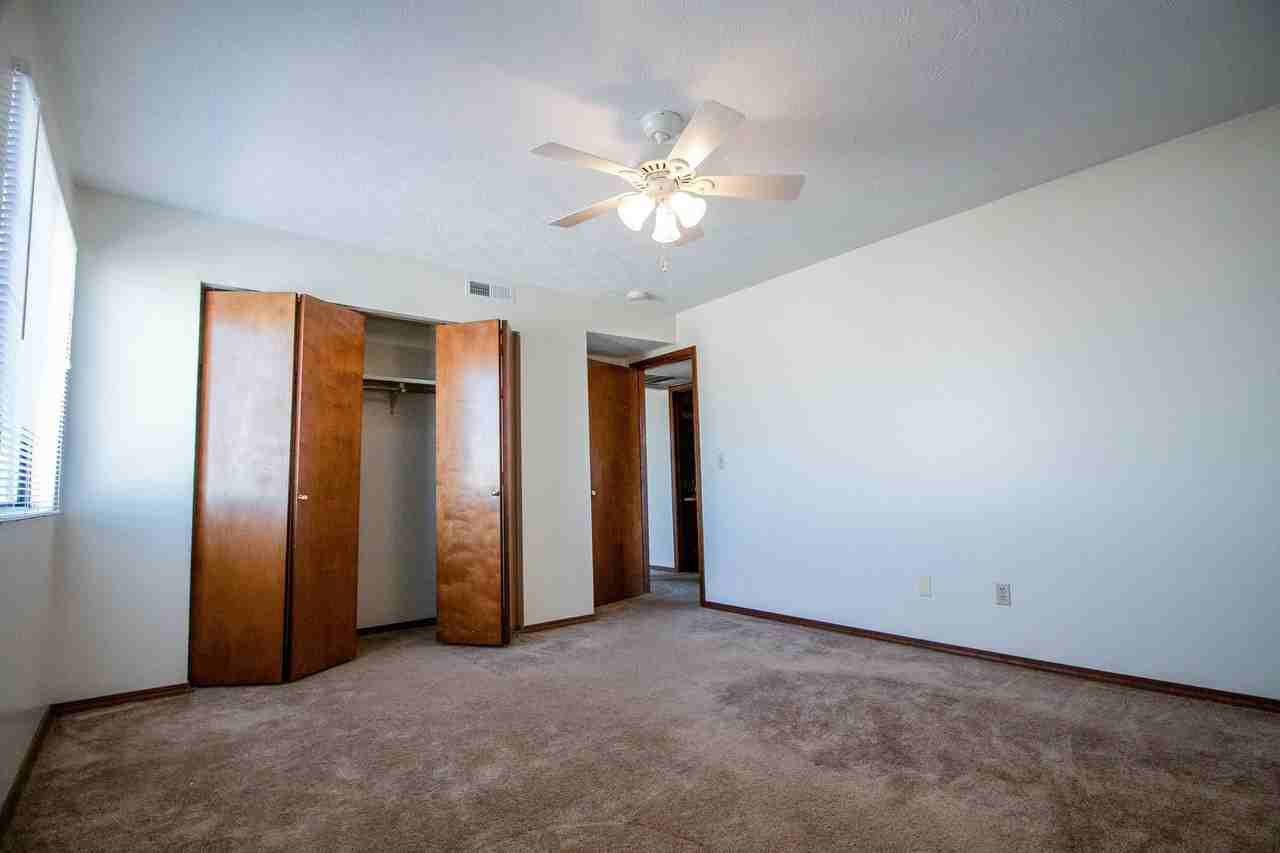 2406 Rainbow Ave - Photo 2 of 15