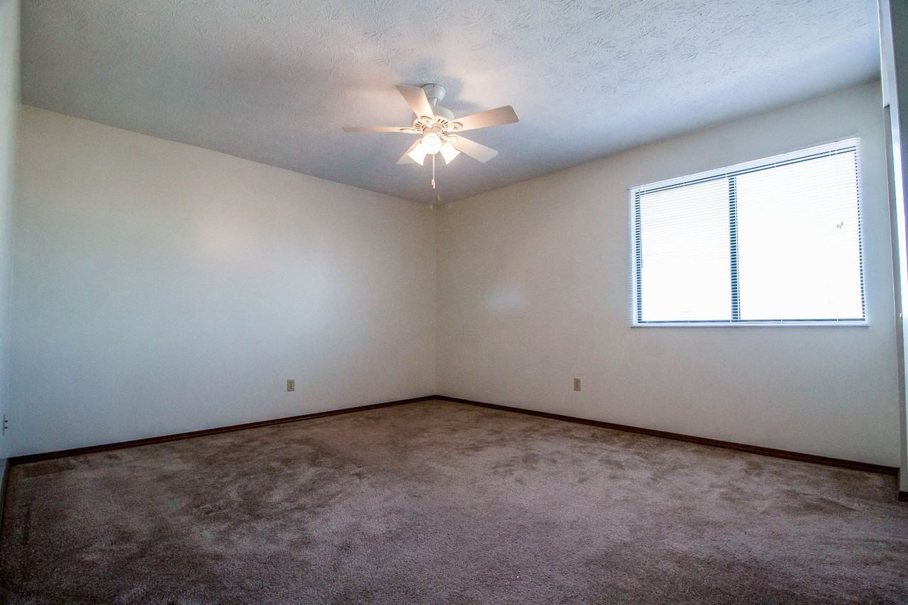 2406 Rainbow Ave - Photo 4 of 15