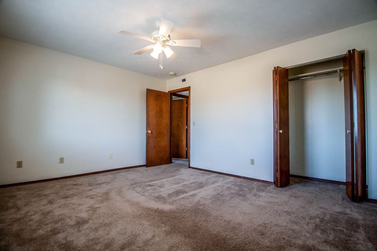 2406 Rainbow Ave - Photo 6 of 15