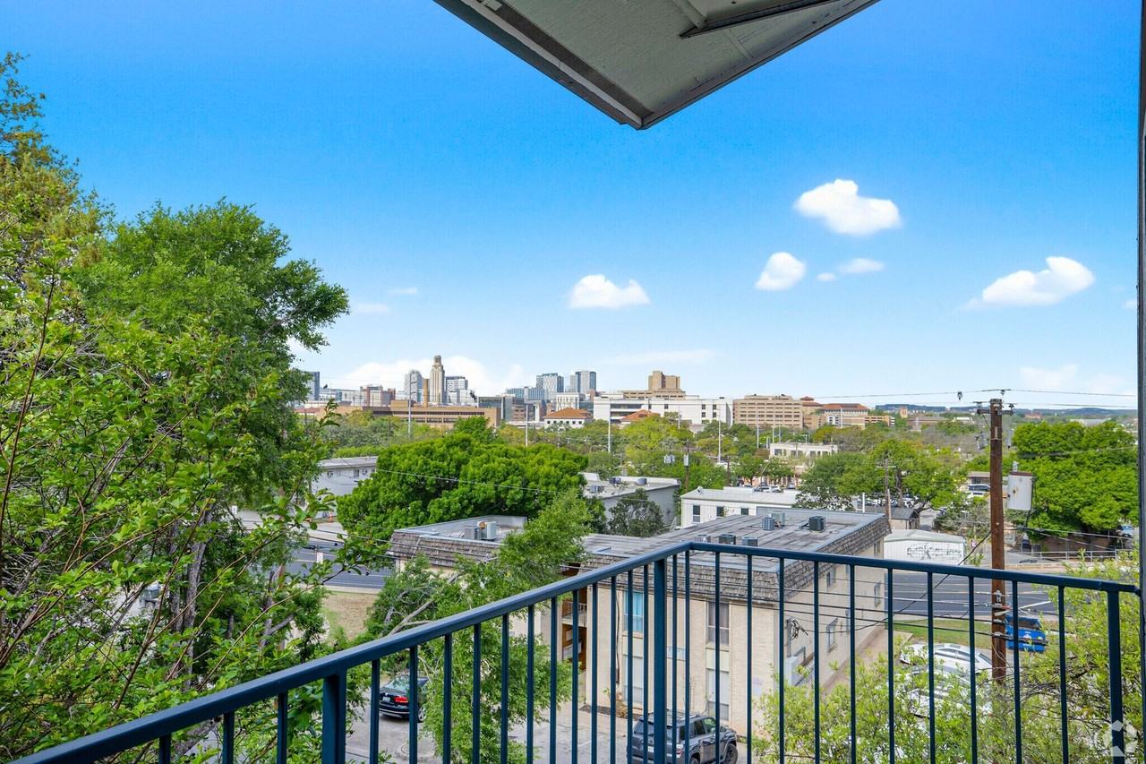 Eastwood Apartments - Photo 5 of 50