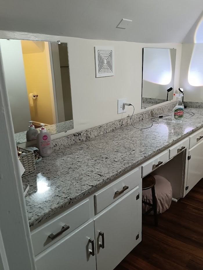 1233 E Center St #H4 - Photo 5 of 21