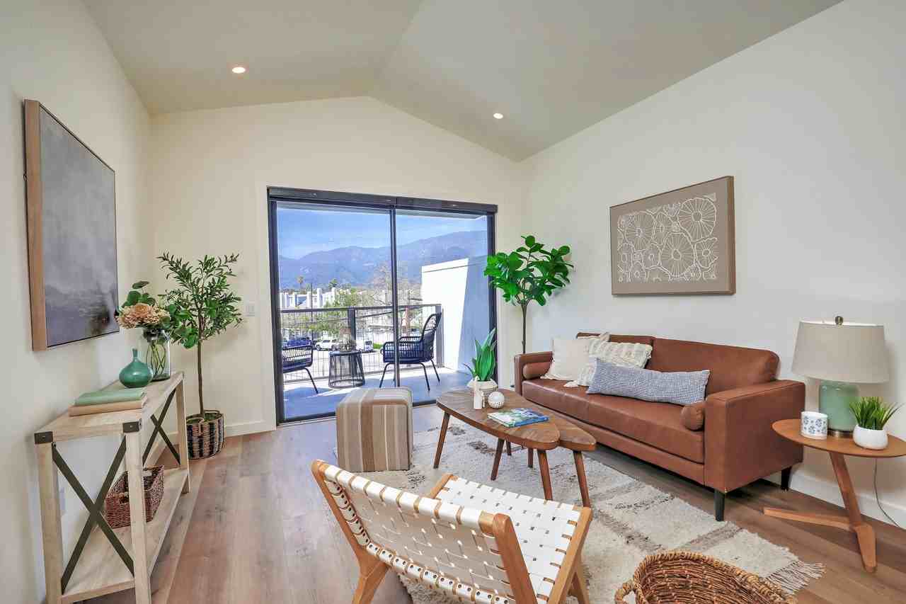 4745 Carpinteria Avenue - Photo 6 of 26