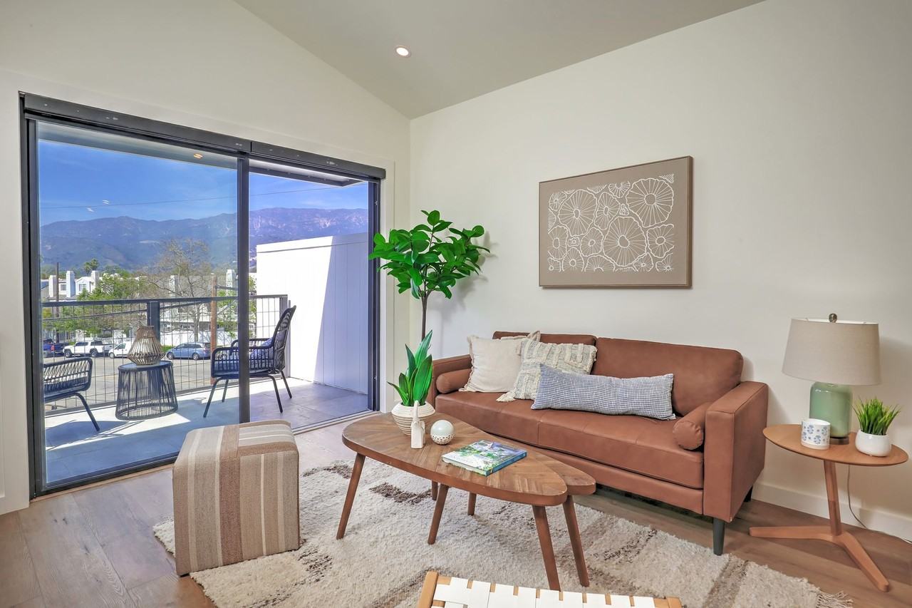 4745 Carpinteria Avenue - Photo 7 of 26