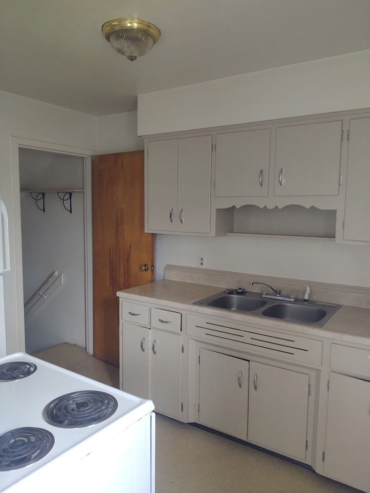 584 Harding Rd #584 - Photo 4 of 9