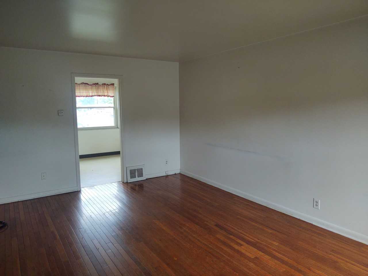 584 Harding Rd #584 - Photo 6 of 9