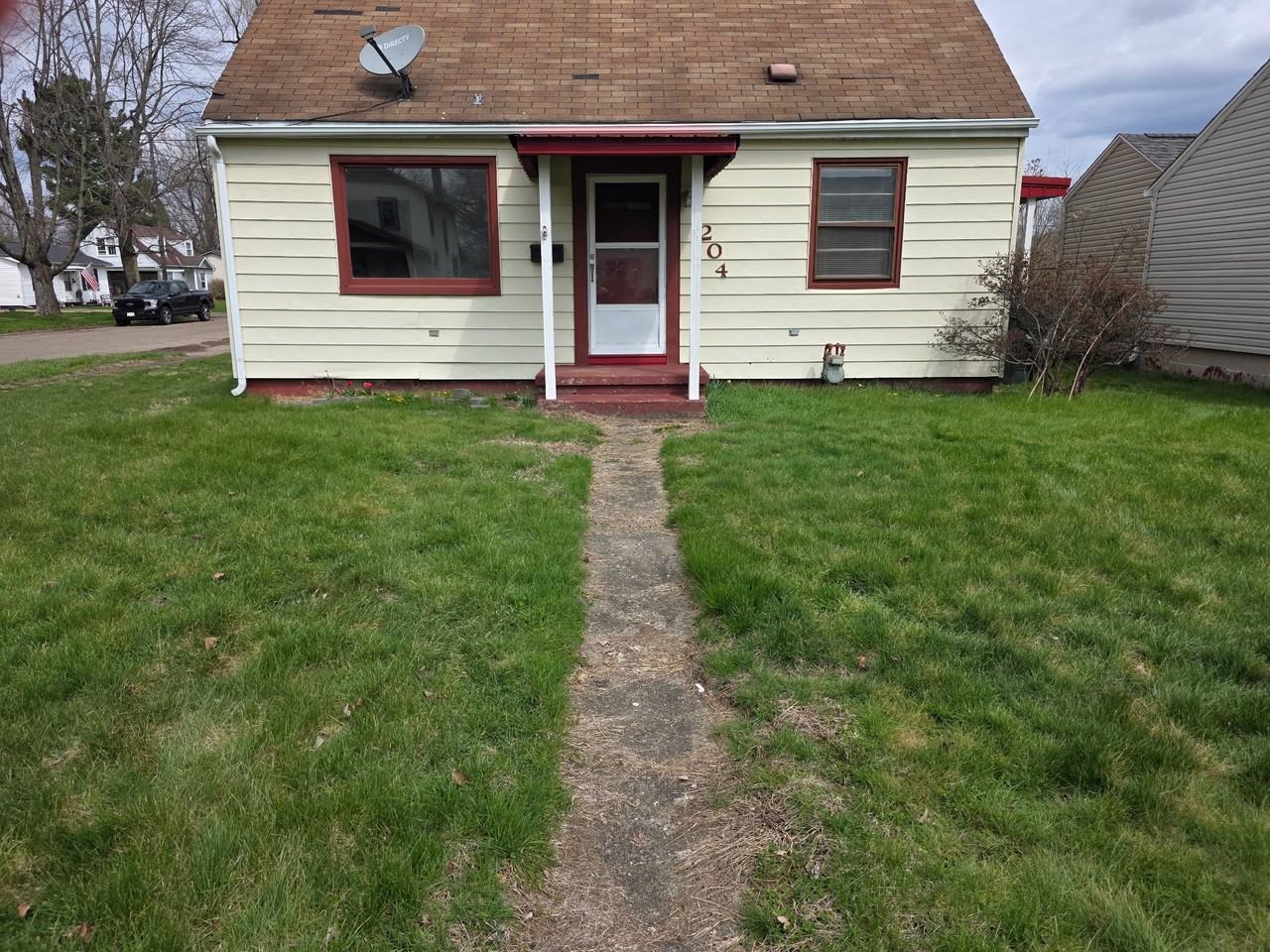 1204 - Photo 2 of 35