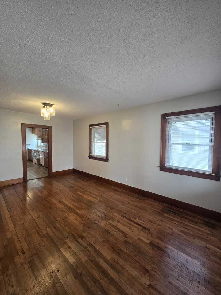 526 N Martinson St #1 - Photo 4 of 29